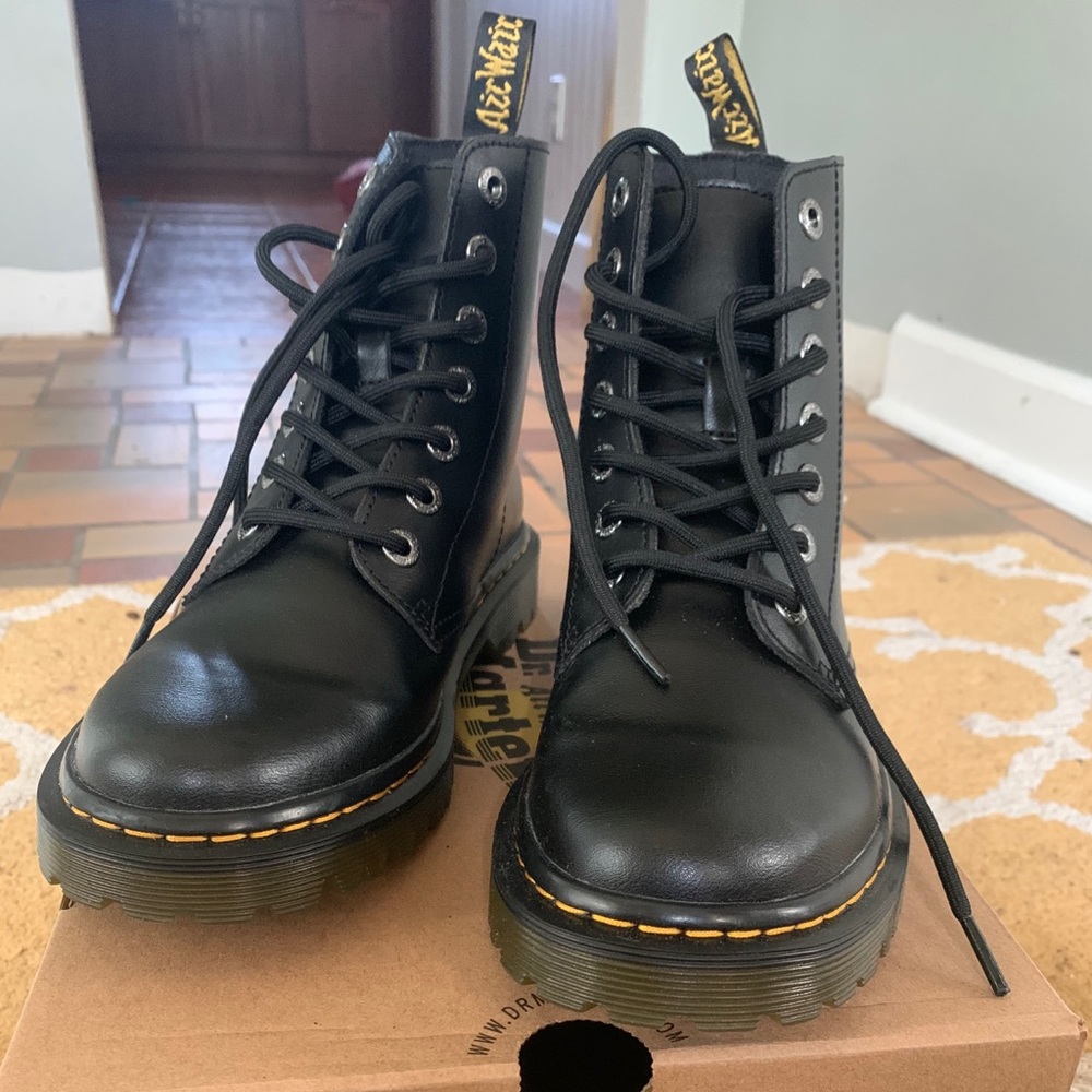 Black Dr. Martens size US 7 UK 5 brand new